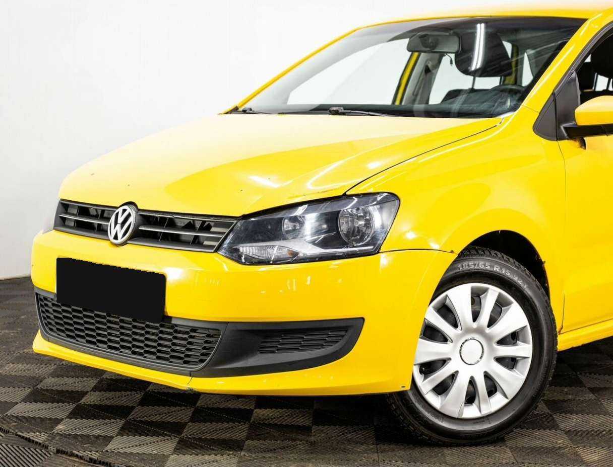 Volkswagen Polo с пробегом — 2011 год. Фото: #6