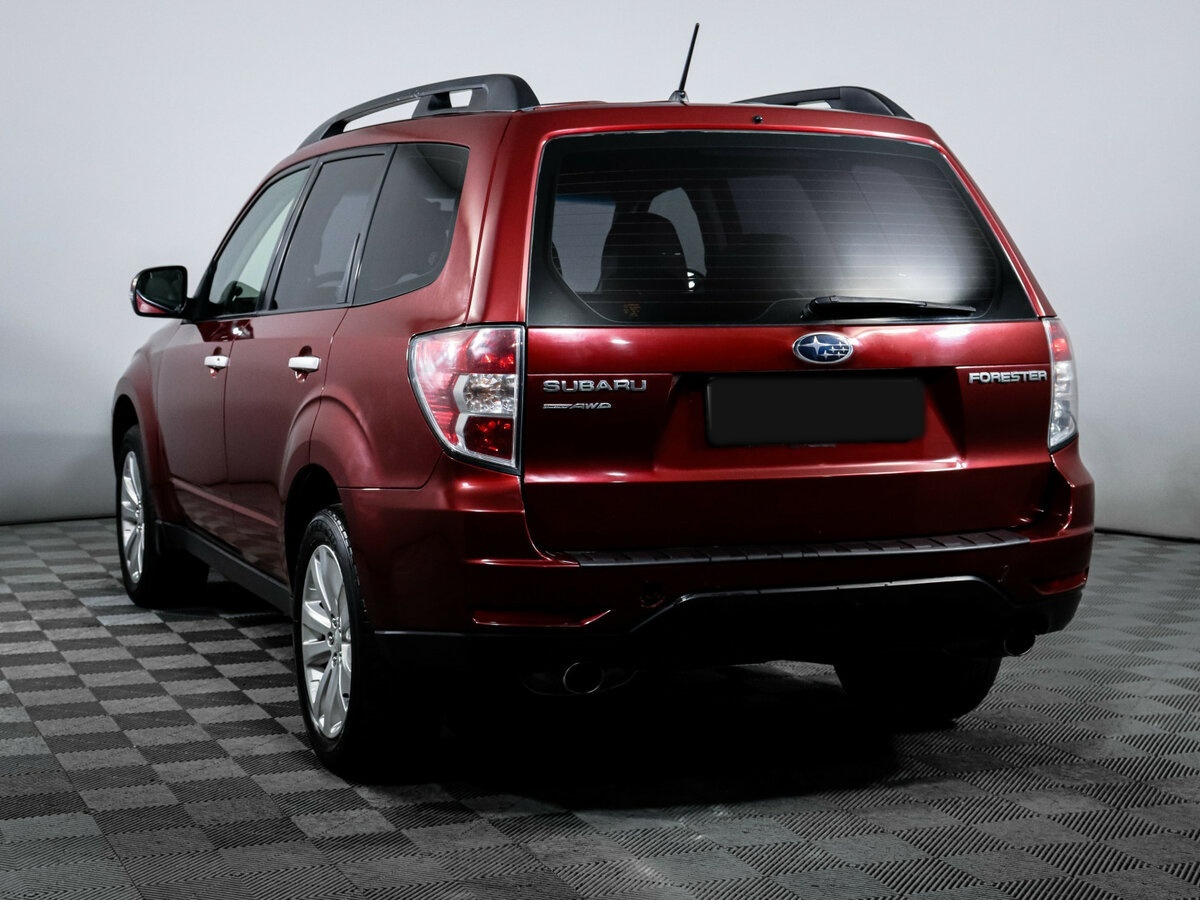 Subaru Forester с пробегом — 2011 год. Фото: #5