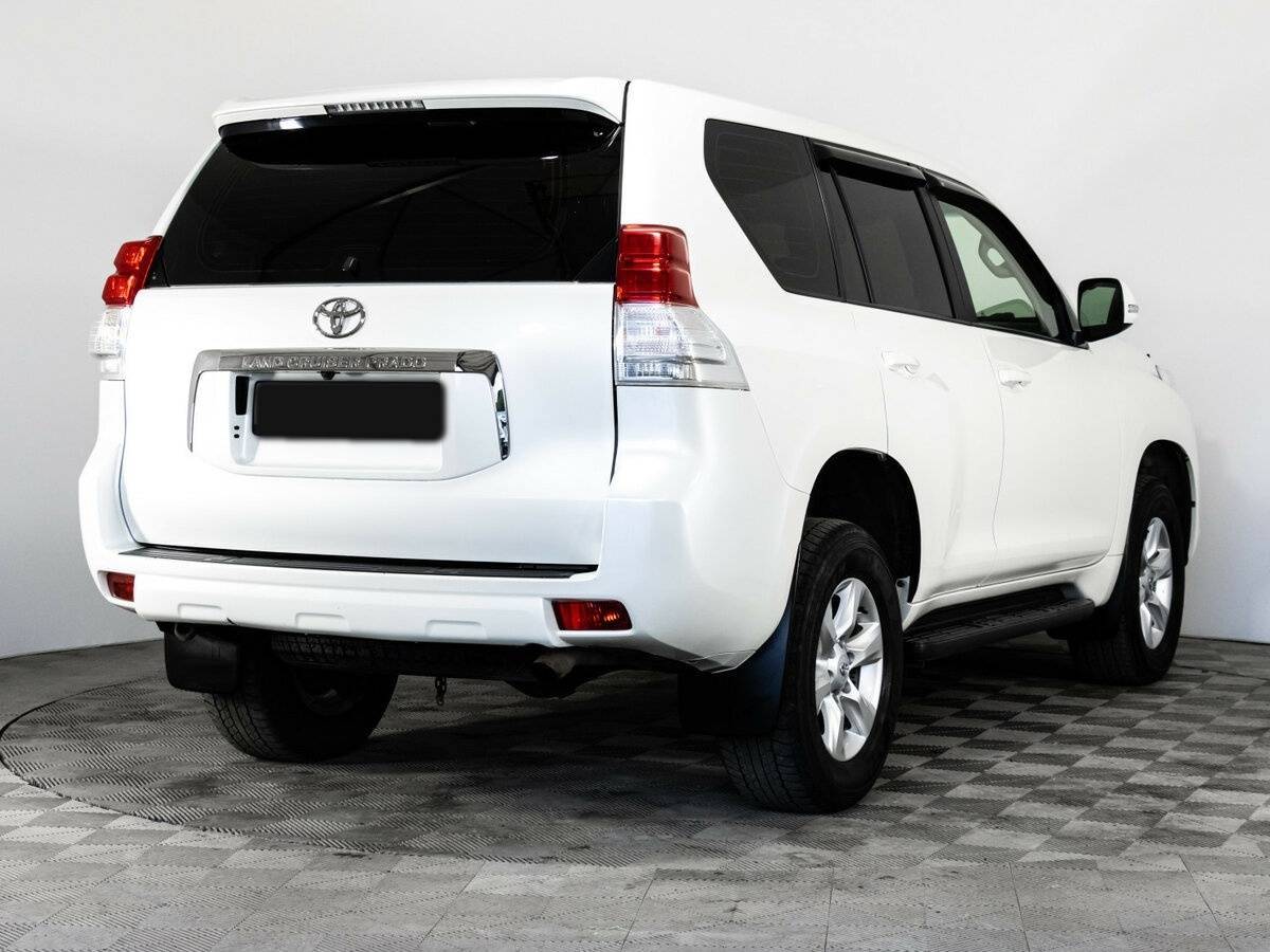 Toyota Land Cruiser Prado с пробегом — 2013 год. Фото: #4