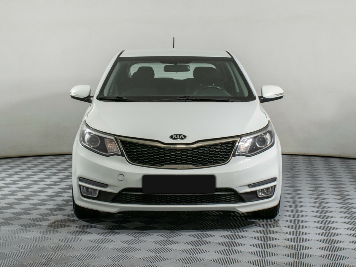 Kia Rio с пробегом — 2016 год. Фото: #1