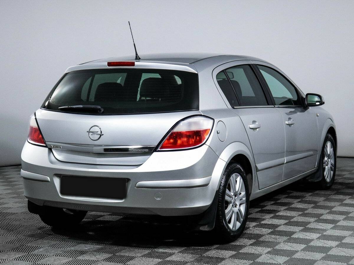 Opel Astra с пробегом — 2007 год. Фото: #3