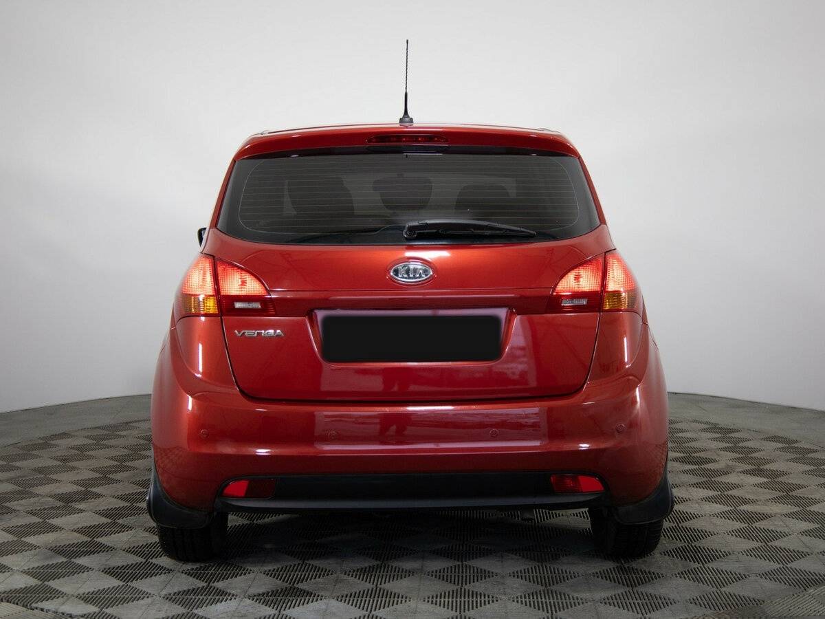 Kia Venga с пробегом — 2012 год. Фото: #3