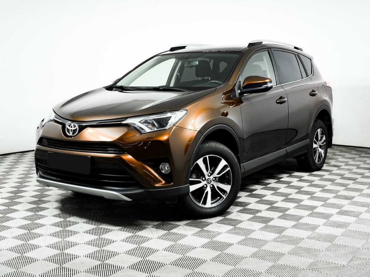 Toyota RAV4 с пробегом — 2017 год. Фото: #0