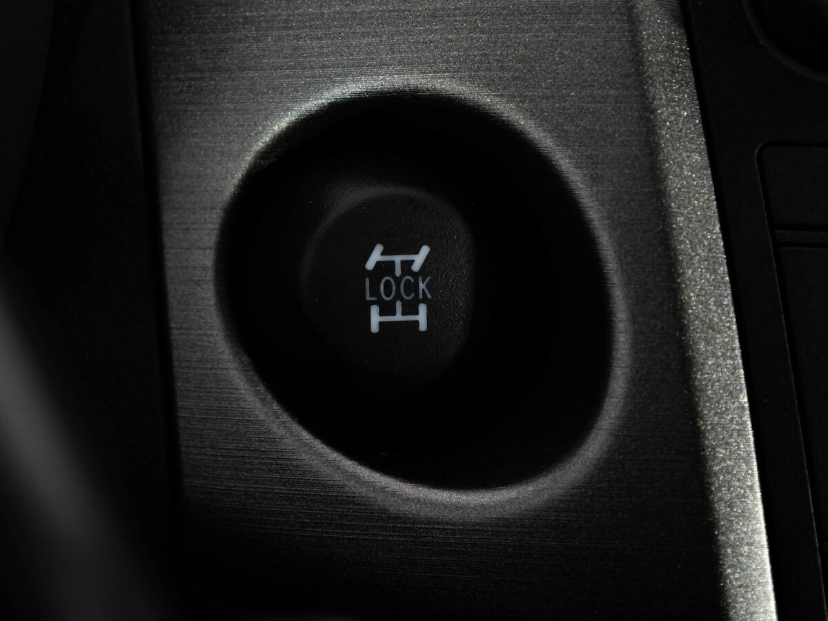 Toyota RAV4 с пробегом — 2010 год. Фото: #7