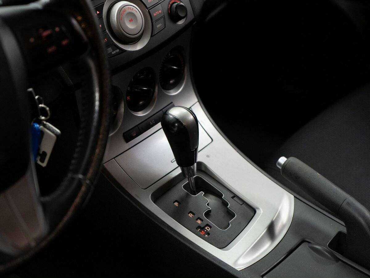 Mazda 3 с пробегом — 2011 год. Фото: #11