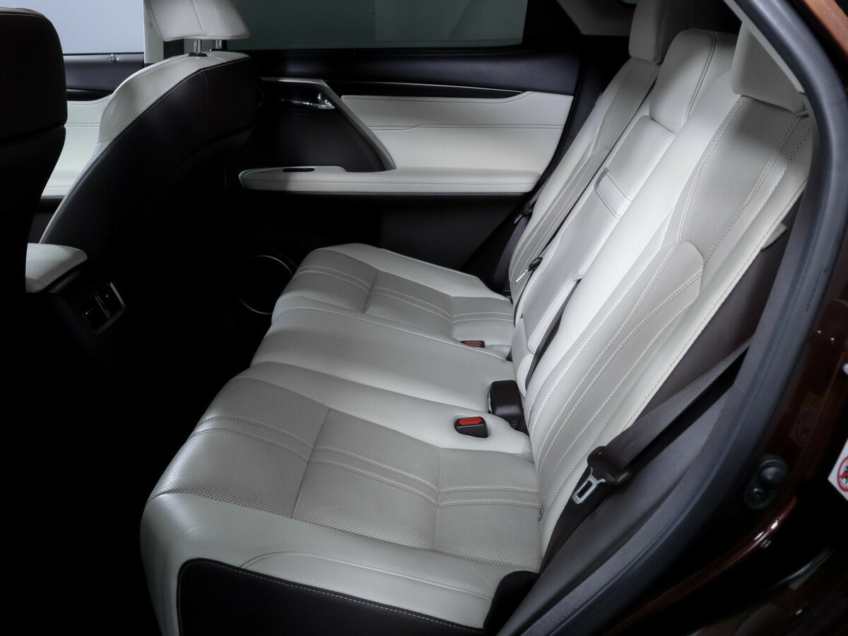 Lexus RX с пробегом — 2016 год. Фото: #7
