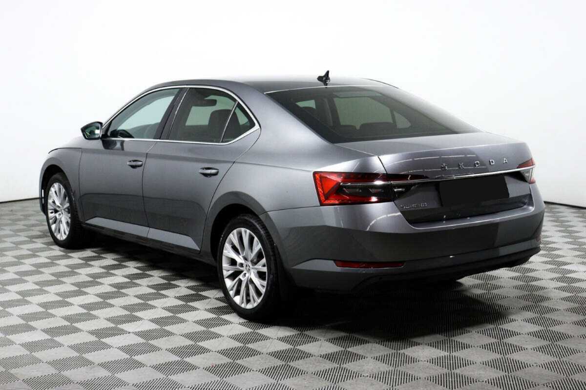 Skoda Superb с пробегом — 2021 год. Фото: #6