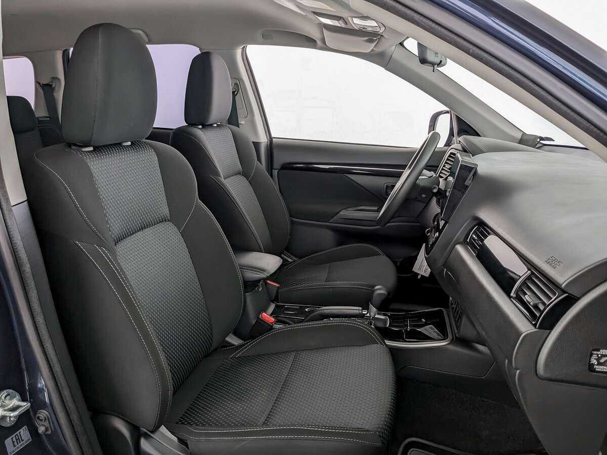 Mitsubishi Outlander с пробегом — 2019 год. Фото: #18