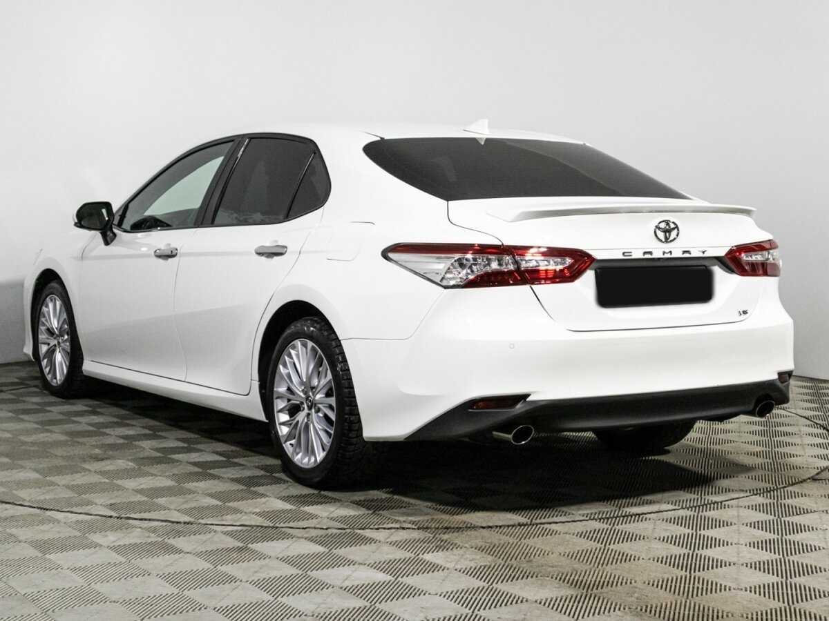 Toyota Camry с пробегом — 2019 год. Фото: #6