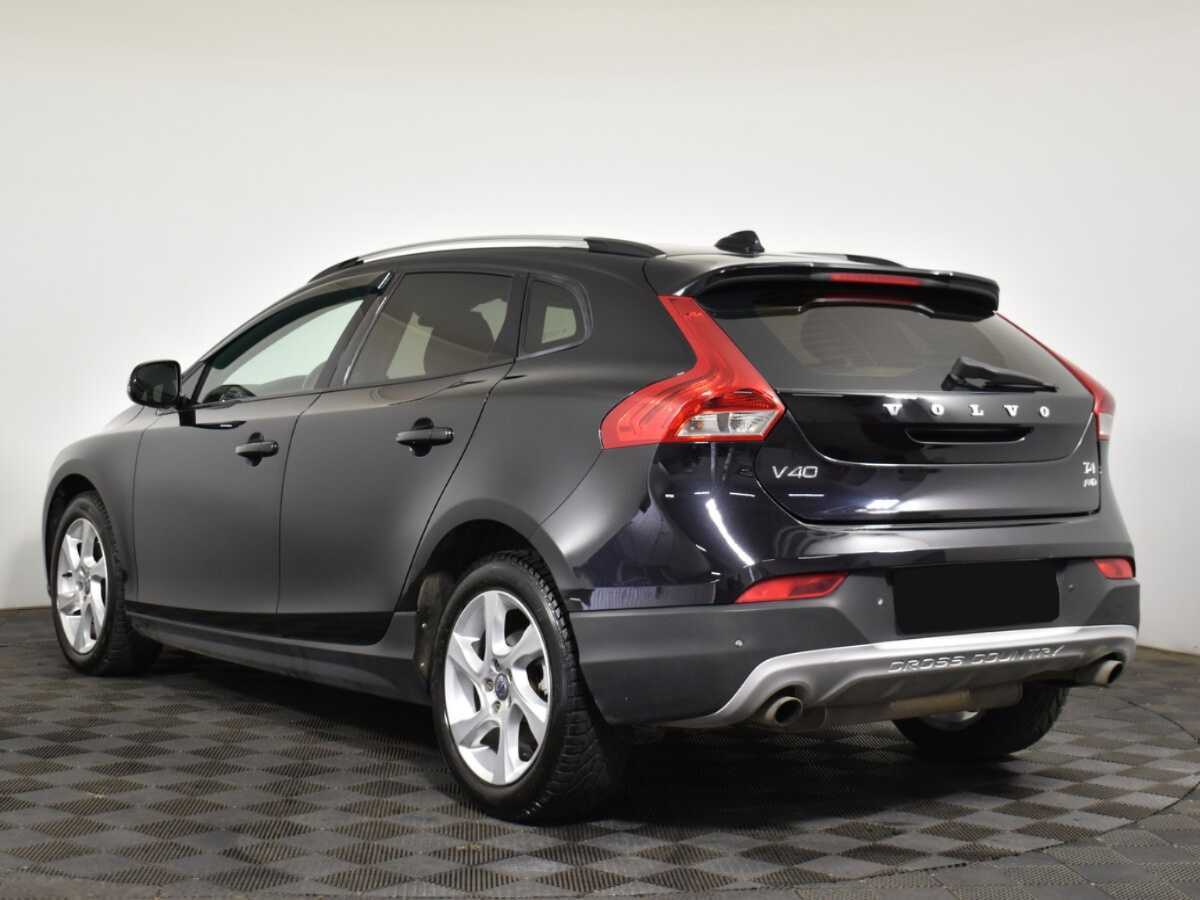 Volvo V40 Cross Country с пробегом — 2013 год. Фото: #5