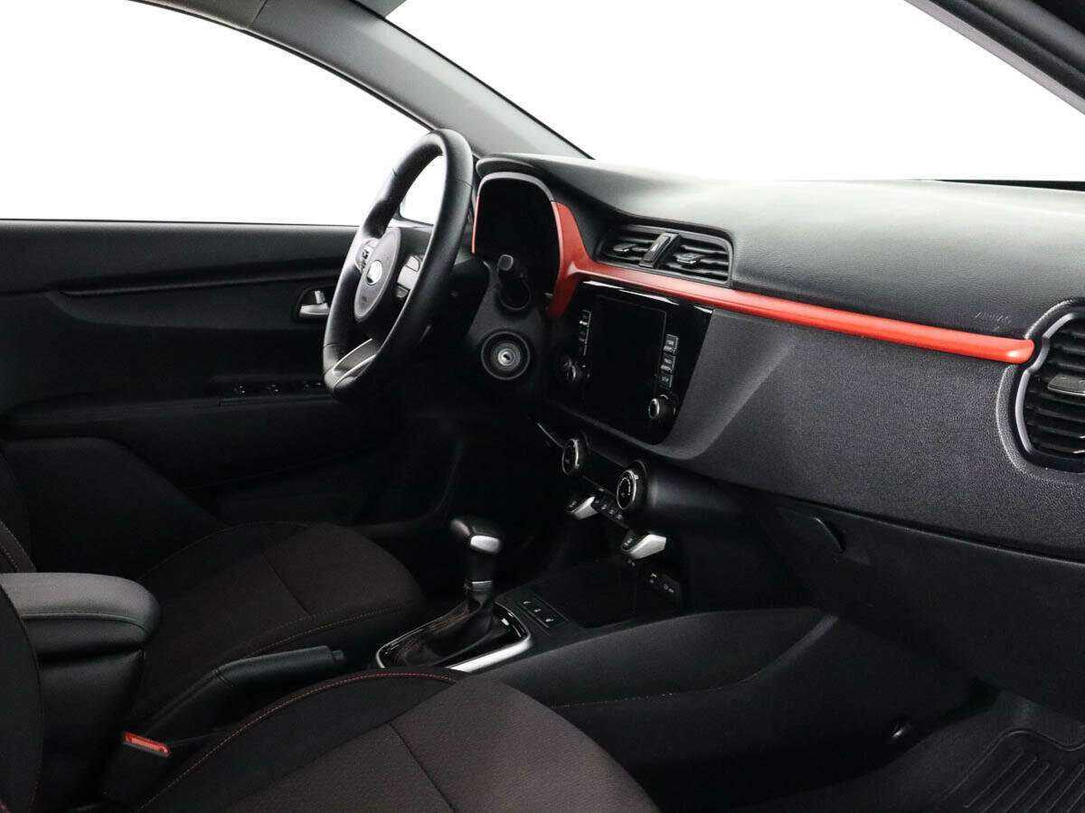 Kia Rio с пробегом — 2021 год. Фото: #5