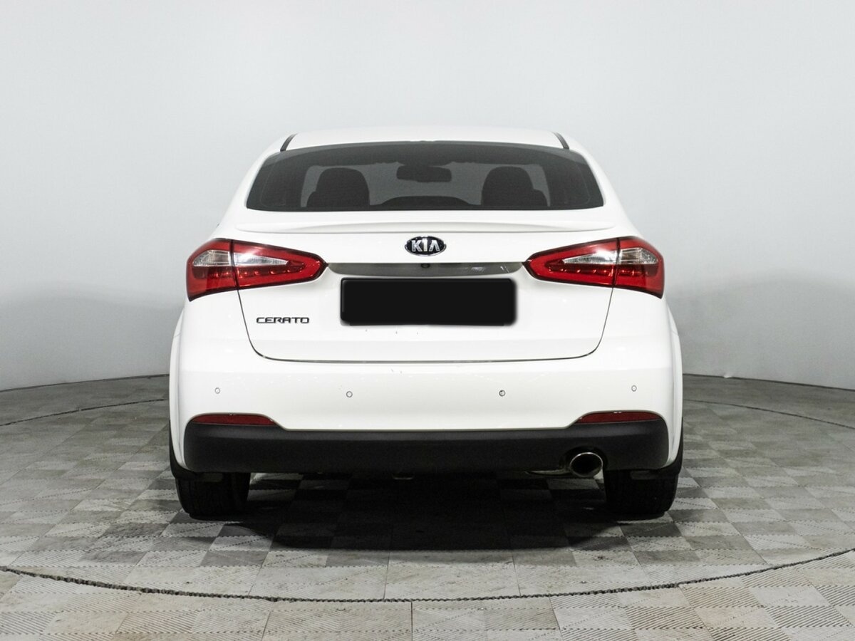 Kia Cerato с пробегом — 2015 год. Фото: #5