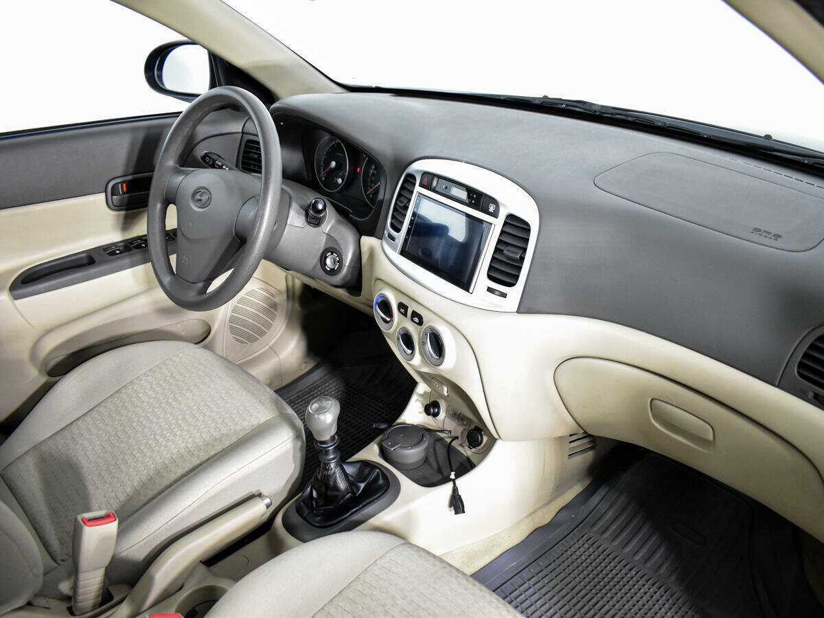 Hyundai Accent с пробегом — 2008 год. Фото: #10