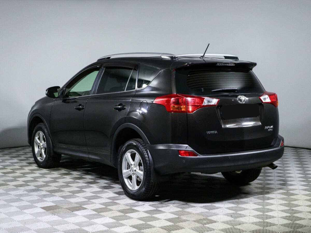 Toyota RAV4 с пробегом — 2013 год. Фото: #5