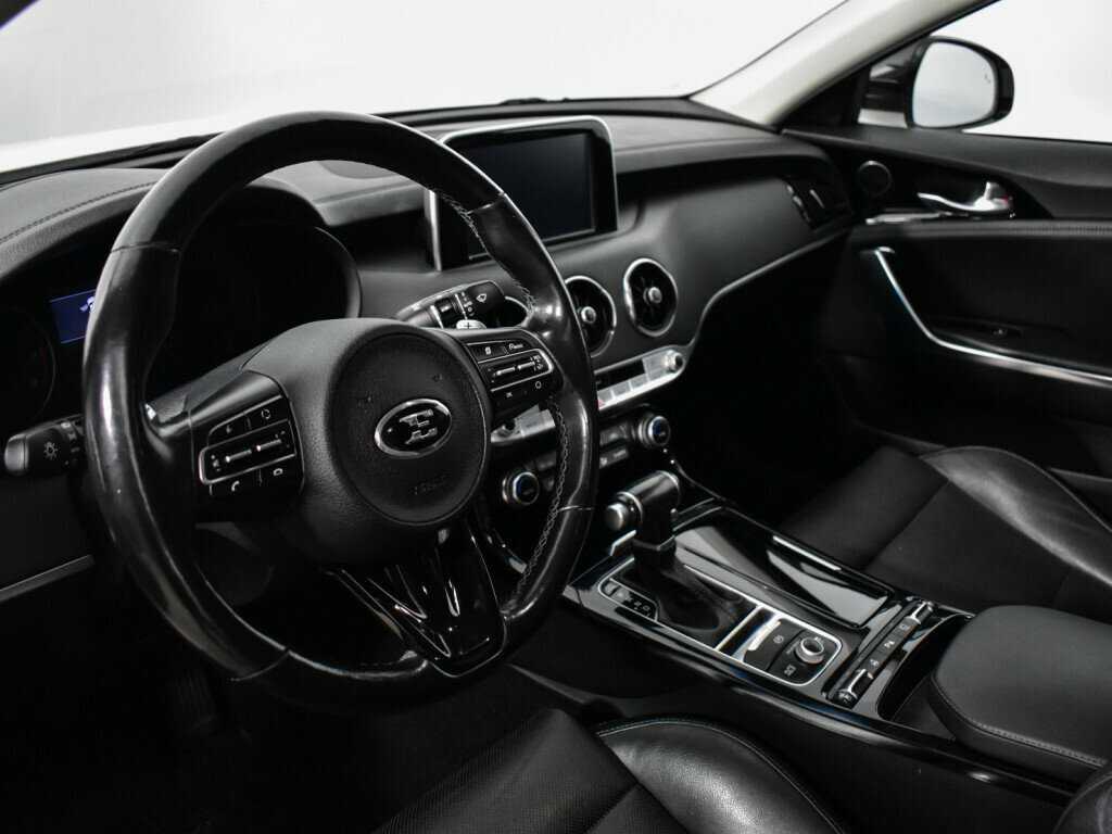 Kia Stinger с пробегом — 2018 год. Фото: #6