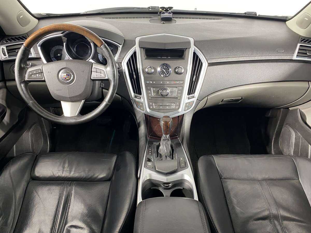 Cadillac SRX с пробегом — 2011 год. Фото: #11
