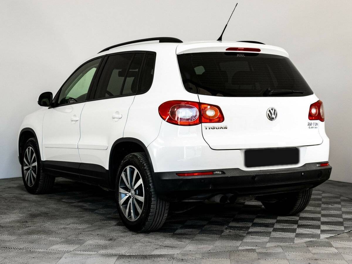 Volkswagen Tiguan с пробегом — 2010 год. Фото: #6