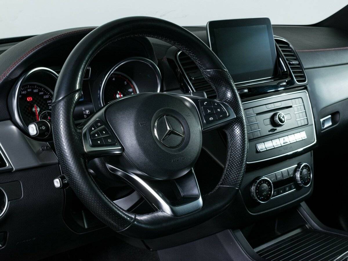 Mercedes-Benz GLE Coupe с пробегом — 2018 год. Фото: #13