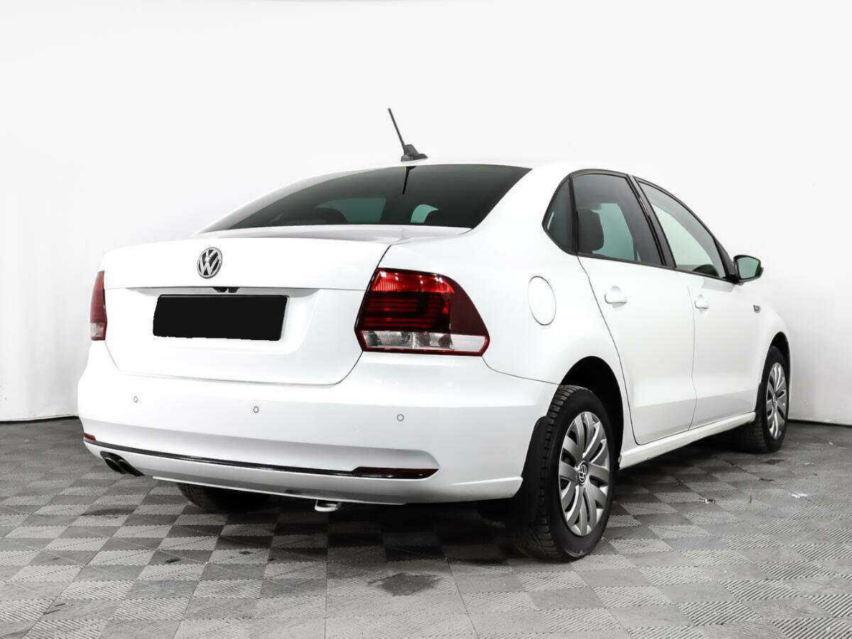 Volkswagen Polo с пробегом — 2018 год. Фото: #4