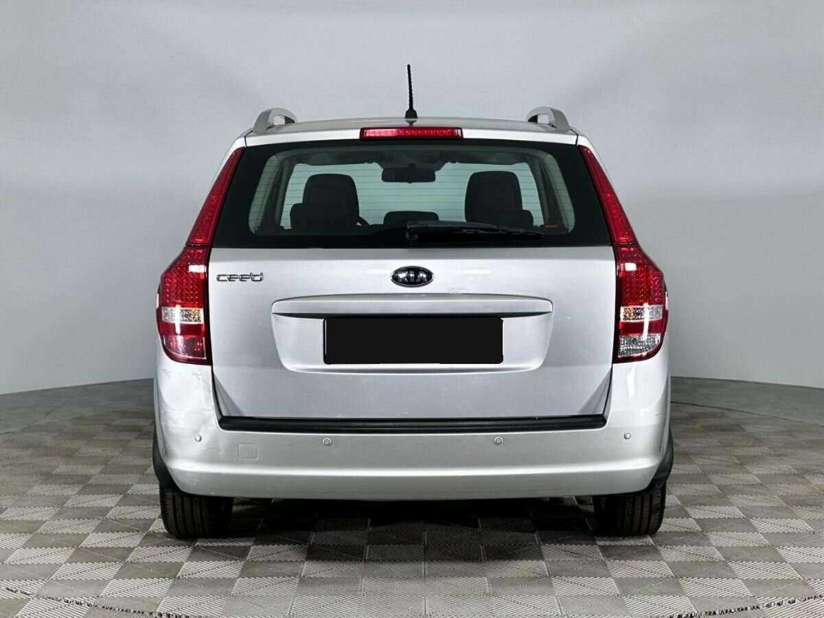 Kia Ceed с пробегом — 2010 год. Фото: #3