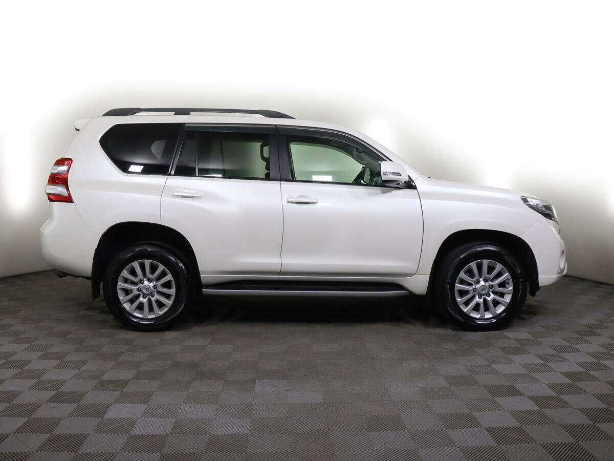 Toyota Land Cruiser Prado с пробегом — 2015 год. Фото: #2