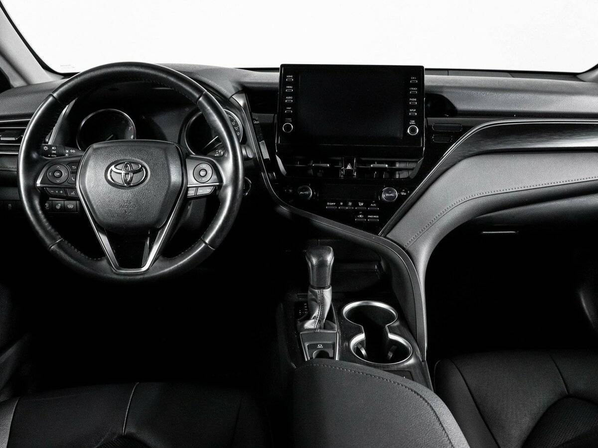 Toyota Camry с пробегом — 2021 год. Фото: #11