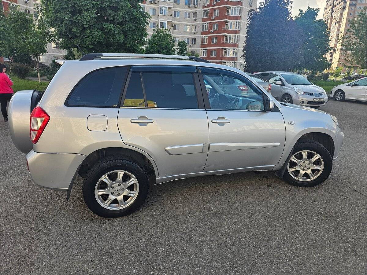 Chery Tiggo (T11) с пробегом — 2014 год. Фото: #11