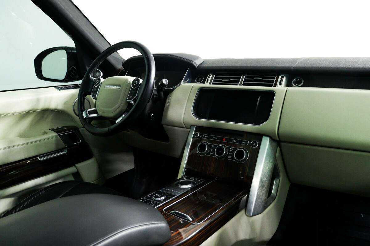 Land Rover Range Rover с пробегом — 2015 год. Фото: #8