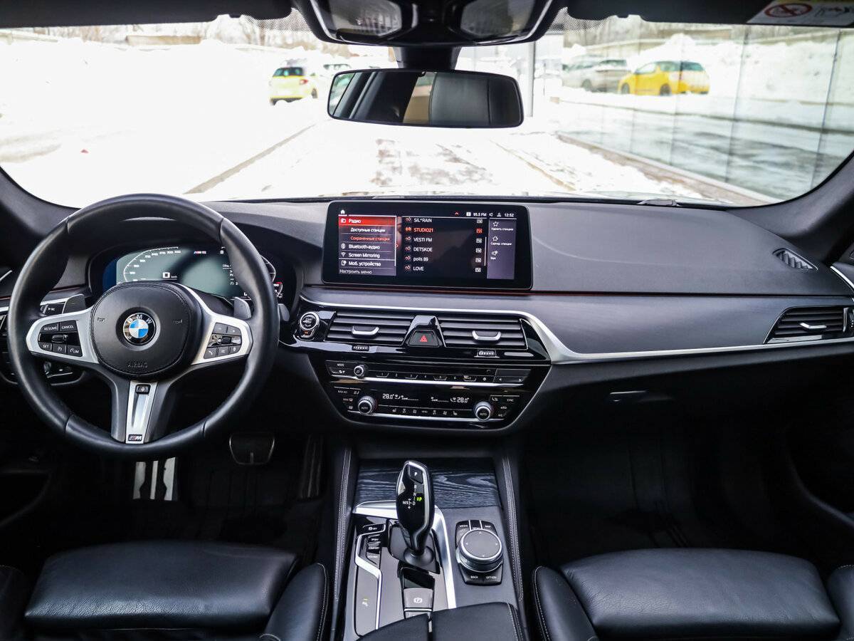 BMW 5 серии с пробегом — 2021 год. Фото: #12