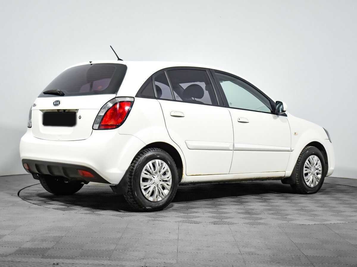 Kia Rio с пробегом — 2010 год. Фото: #4