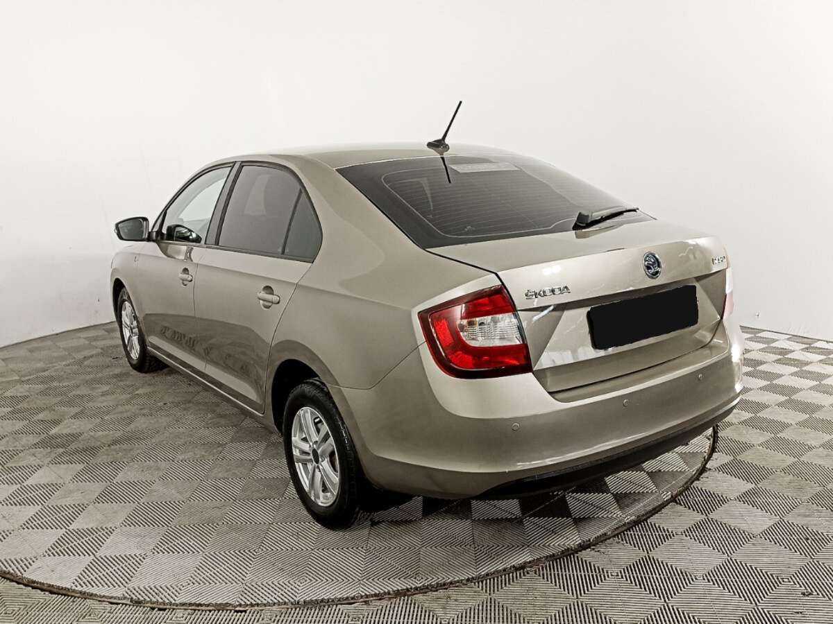 Skoda Rapid с пробегом — 2019 год. Фото: #6
