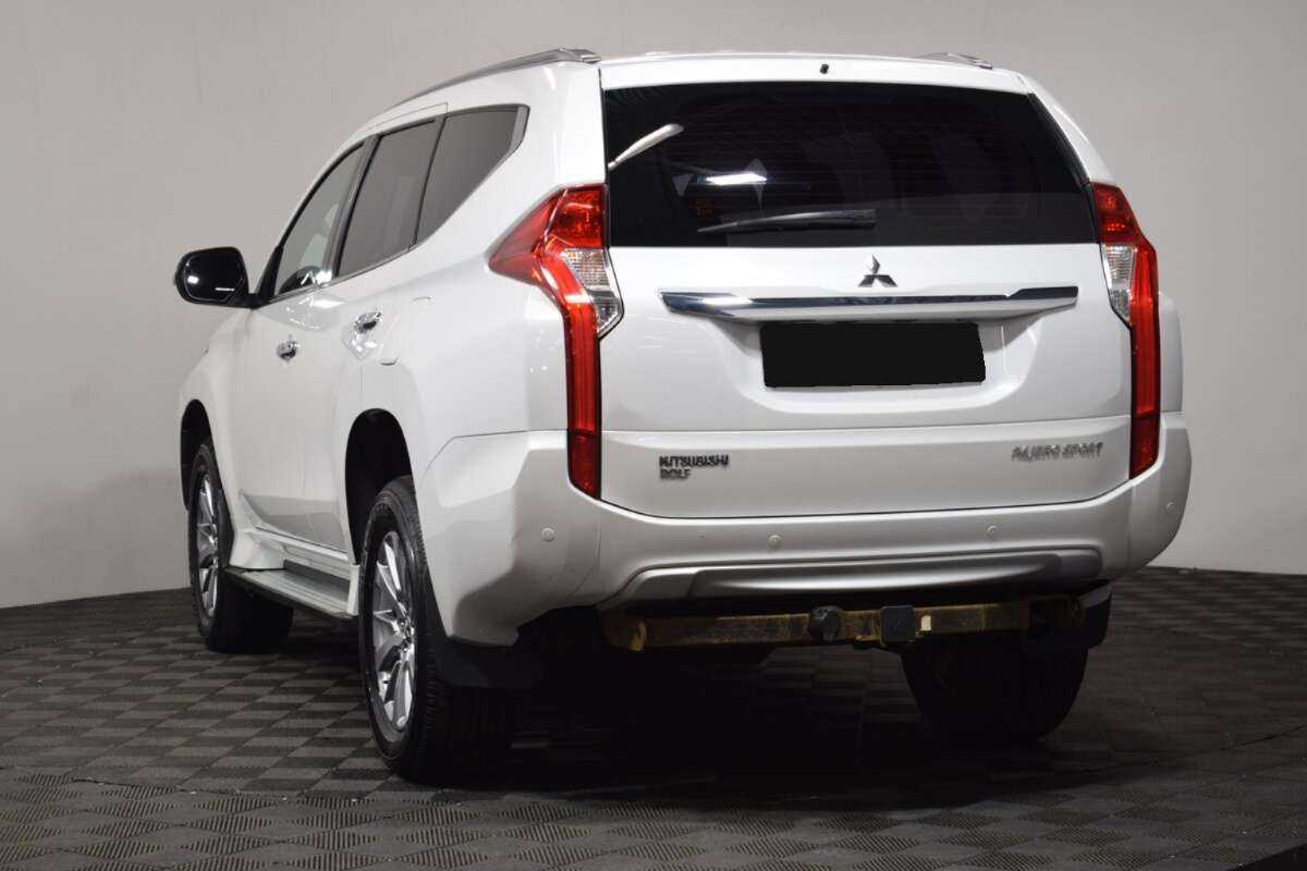 Mitsubishi Pajero Sport с пробегом — 2019 год. Фото: #5