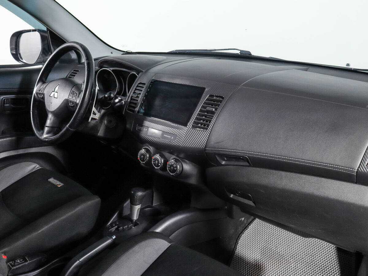 Mitsubishi Outlander с пробегом — 2010 год. Фото: #8