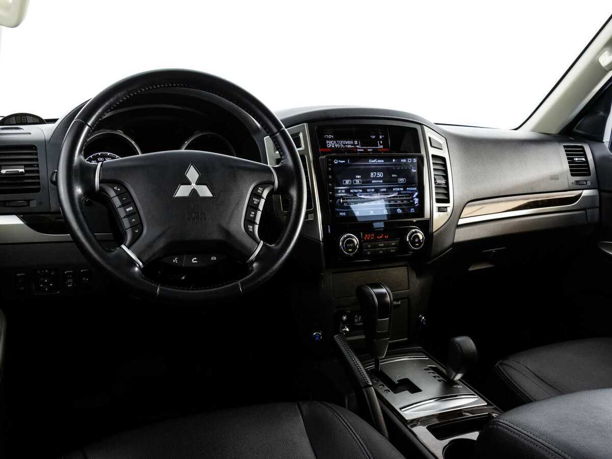 Mitsubishi Pajero с пробегом — 2021 год. Фото: #7