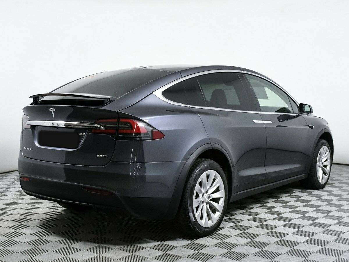 Tesla Model X с пробегом — 2018 год. Фото: #13