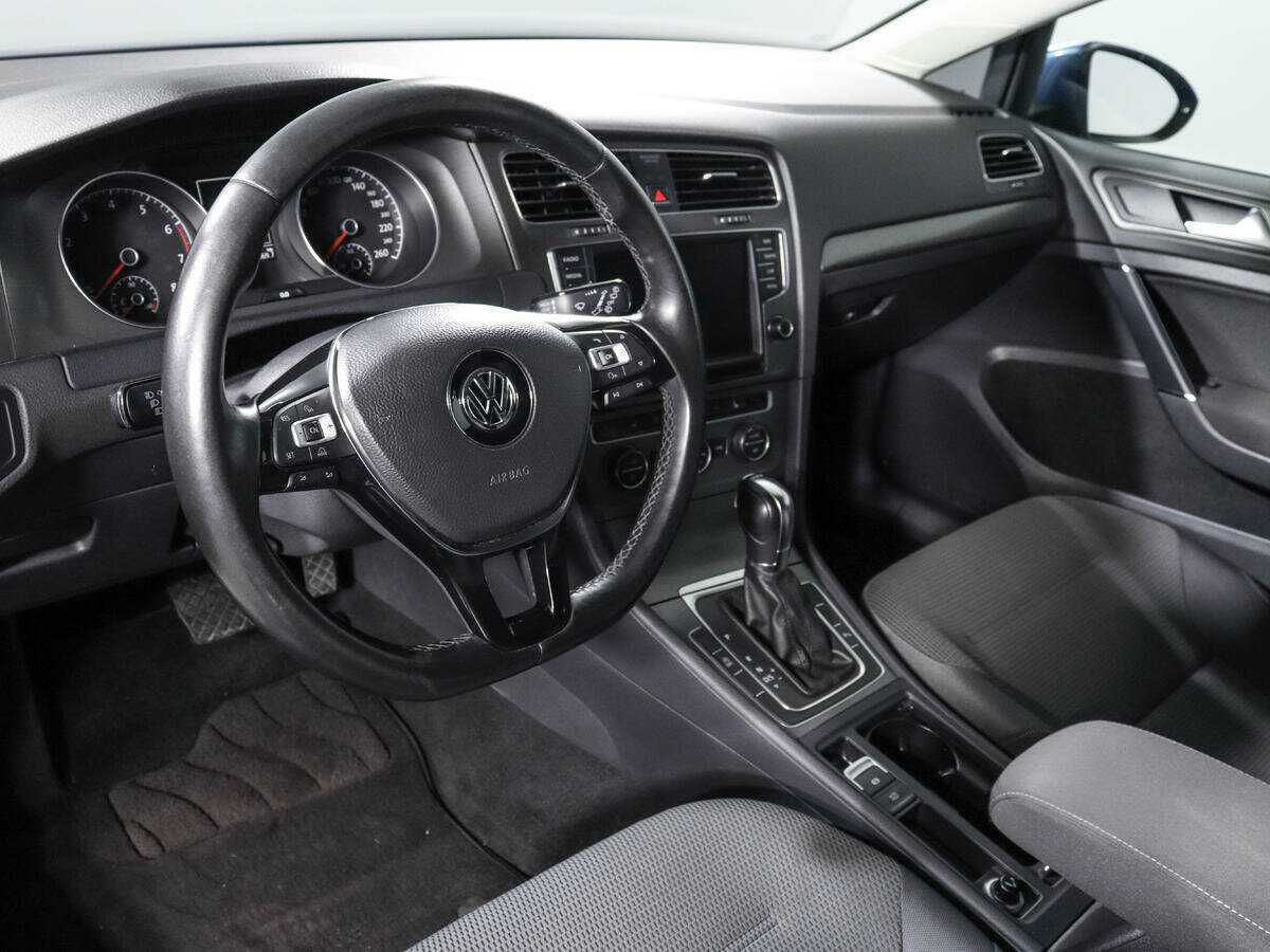 Volkswagen Golf с пробегом — 2013 год. Фото: #11
