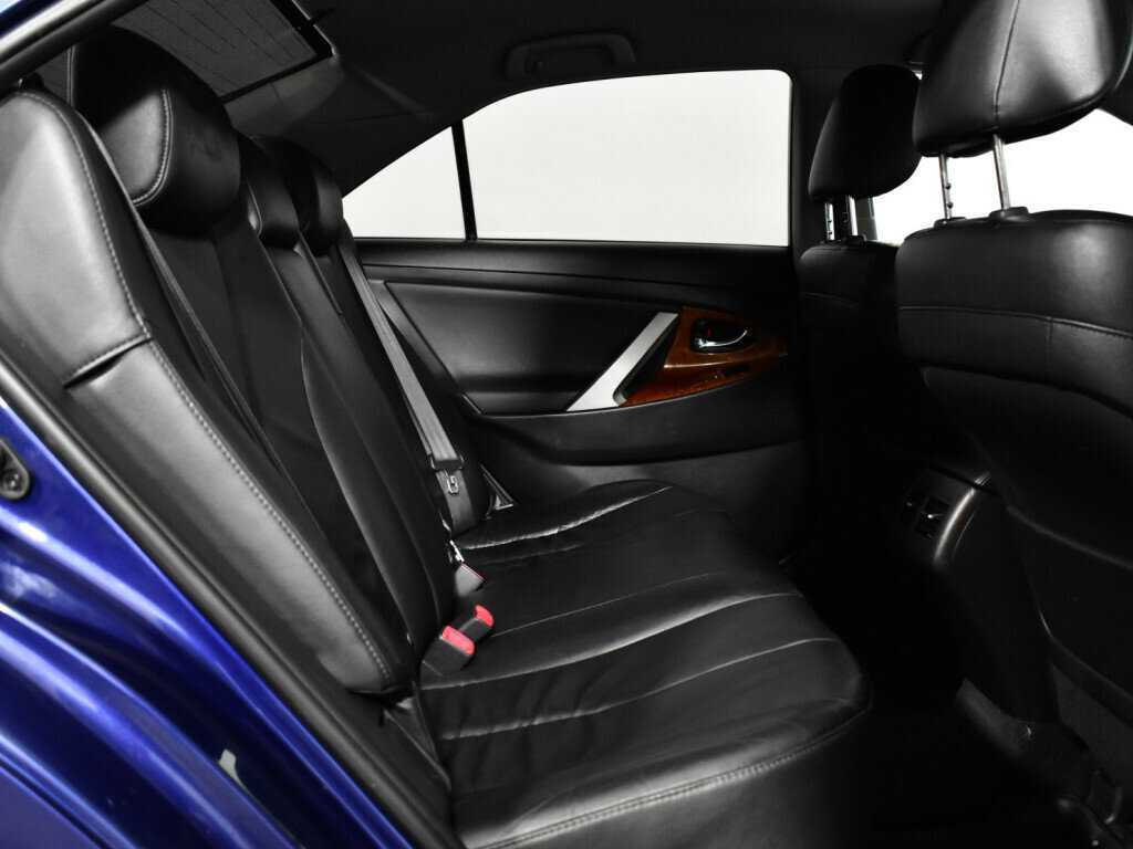 Toyota Camry с пробегом — 2008 год. Фото: #9