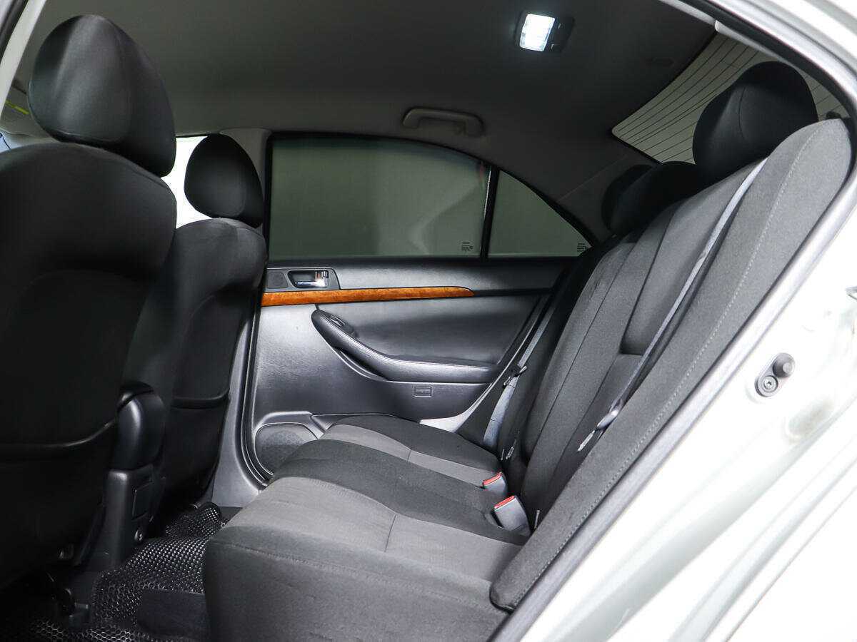 Toyota Avensis с пробегом — 2007 год. Фото: #8
