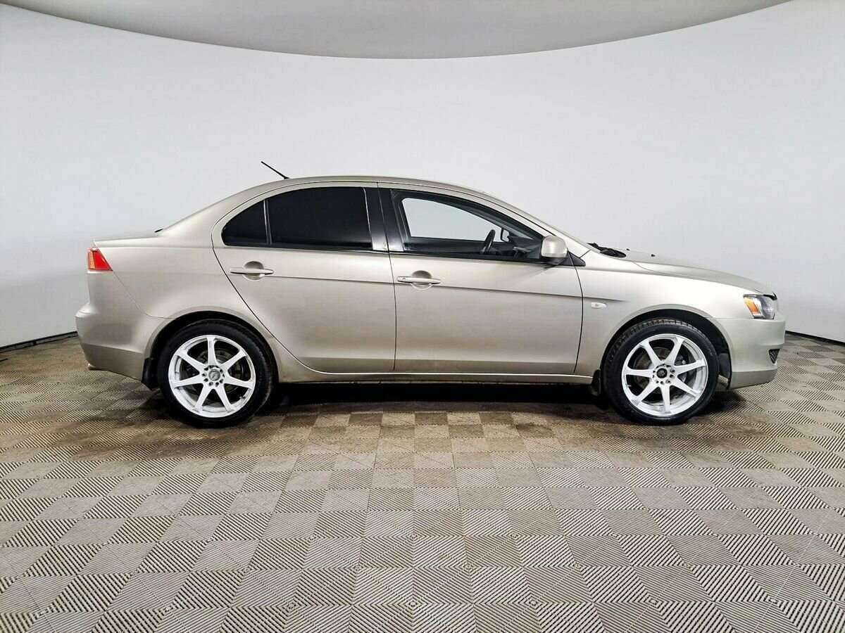 Mitsubishi Lancer с пробегом — 2009 год. Фото: #3