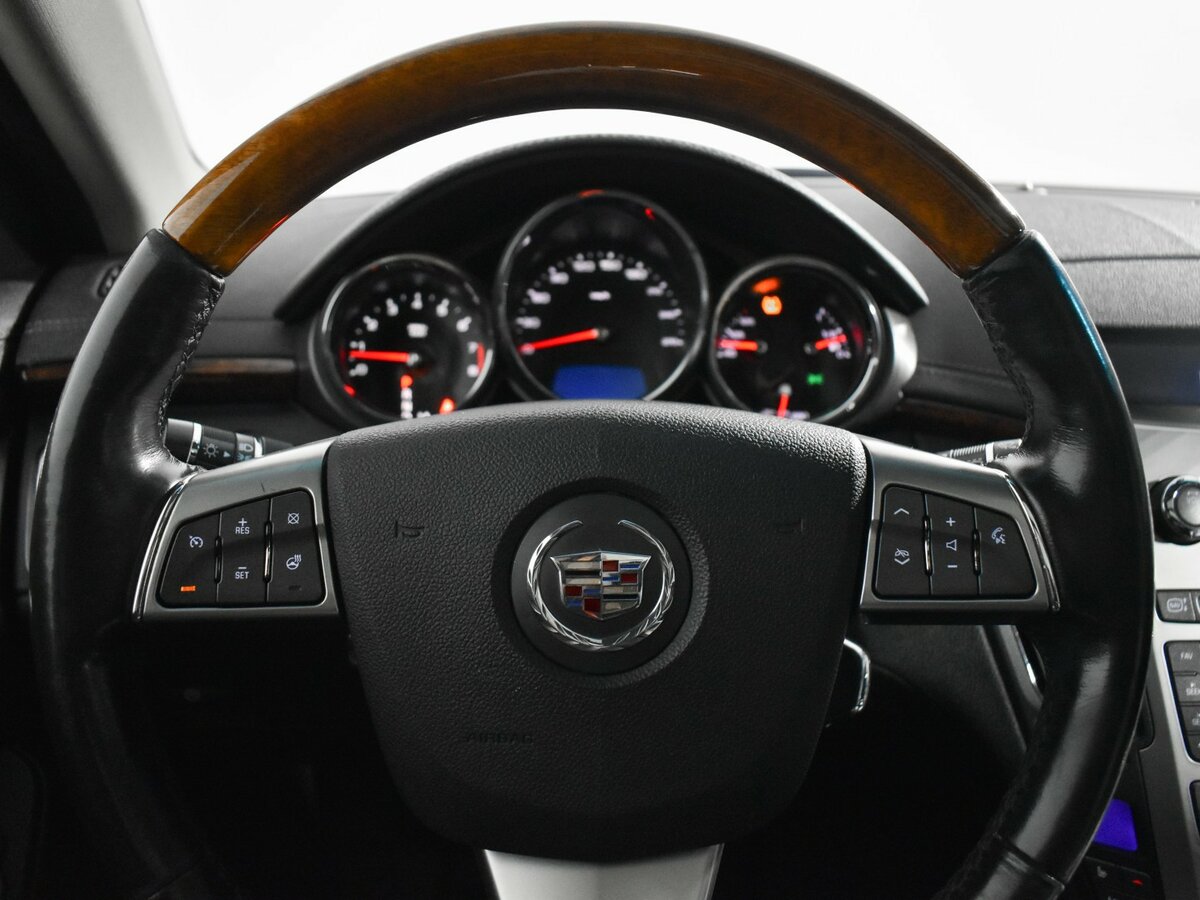 Cadillac CTS с пробегом — 2011 год. Фото: #16