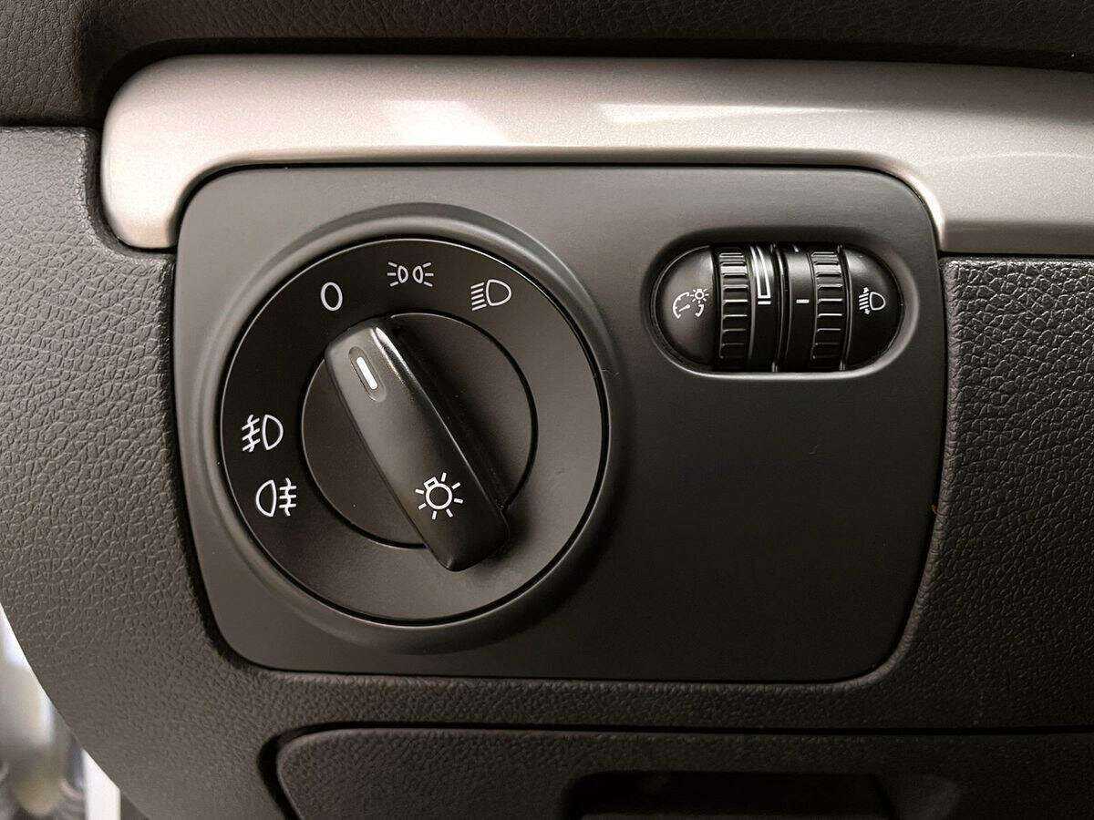 Volkswagen Golf с пробегом — 2010 год. Фото: #12