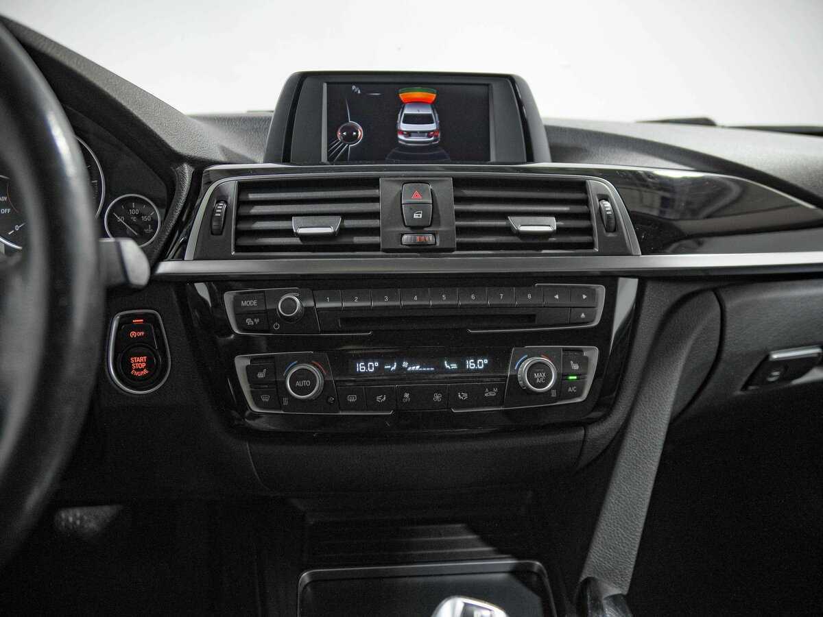 BMW 3 серии с пробегом — 2017 год. Фото: #10
