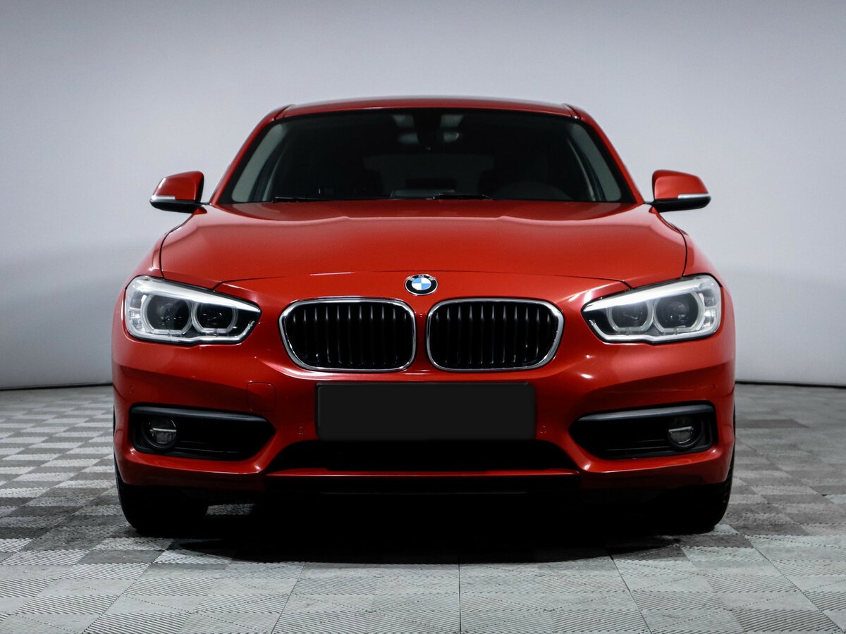 BMW 1 серии с пробегом — 2018 год. Фото: #1