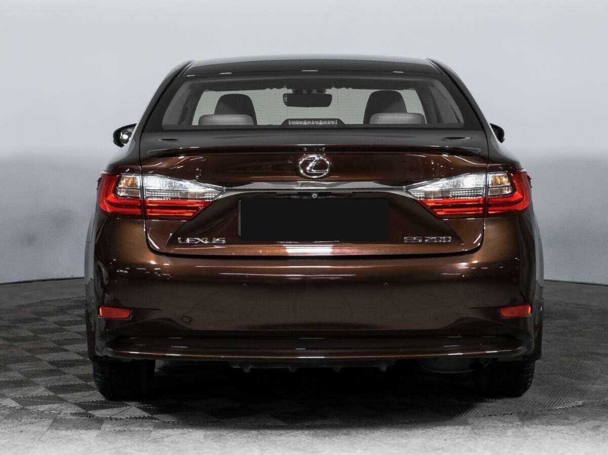 Lexus ES с пробегом — 2015 год. Фото: #5
