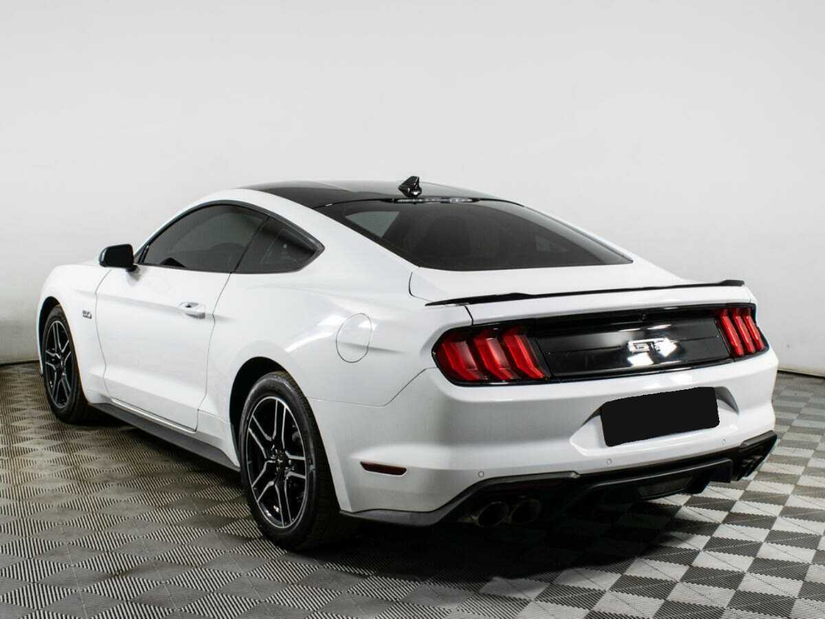 Ford Mustang с пробегом — 2022 год. Фото: #6