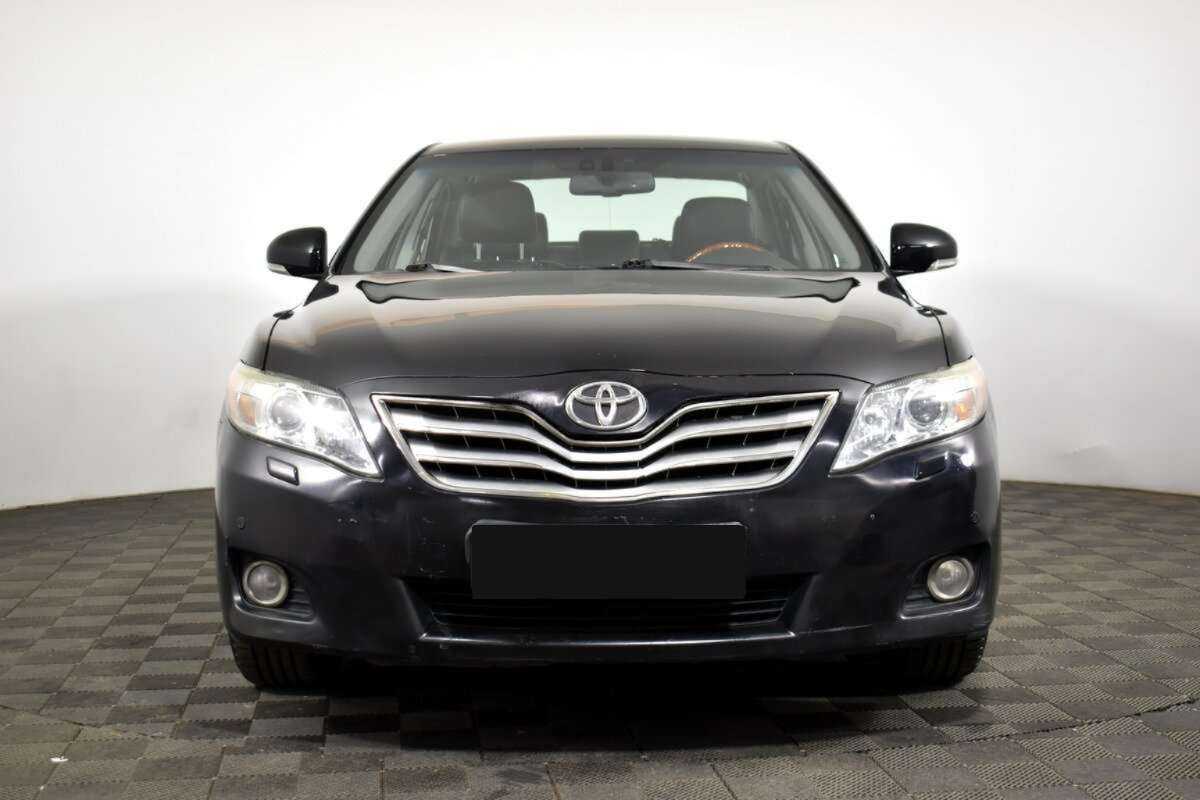 Toyota Camry с пробегом — 2010 год. Фото: #1