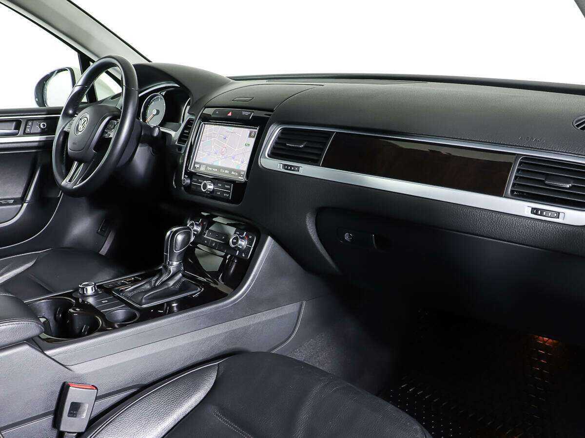 Volkswagen Touareg с пробегом — 2010 год. Фото: #8