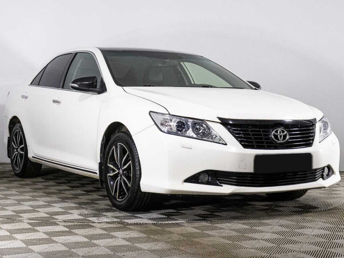Toyota Camry с пробегом — 2012 год. Фото: #2