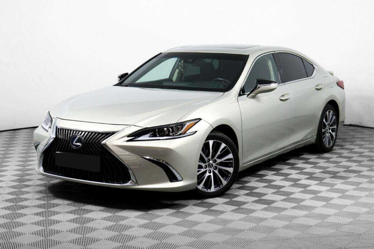 Lexus ES с пробегом — 2018 год. Фото: #0