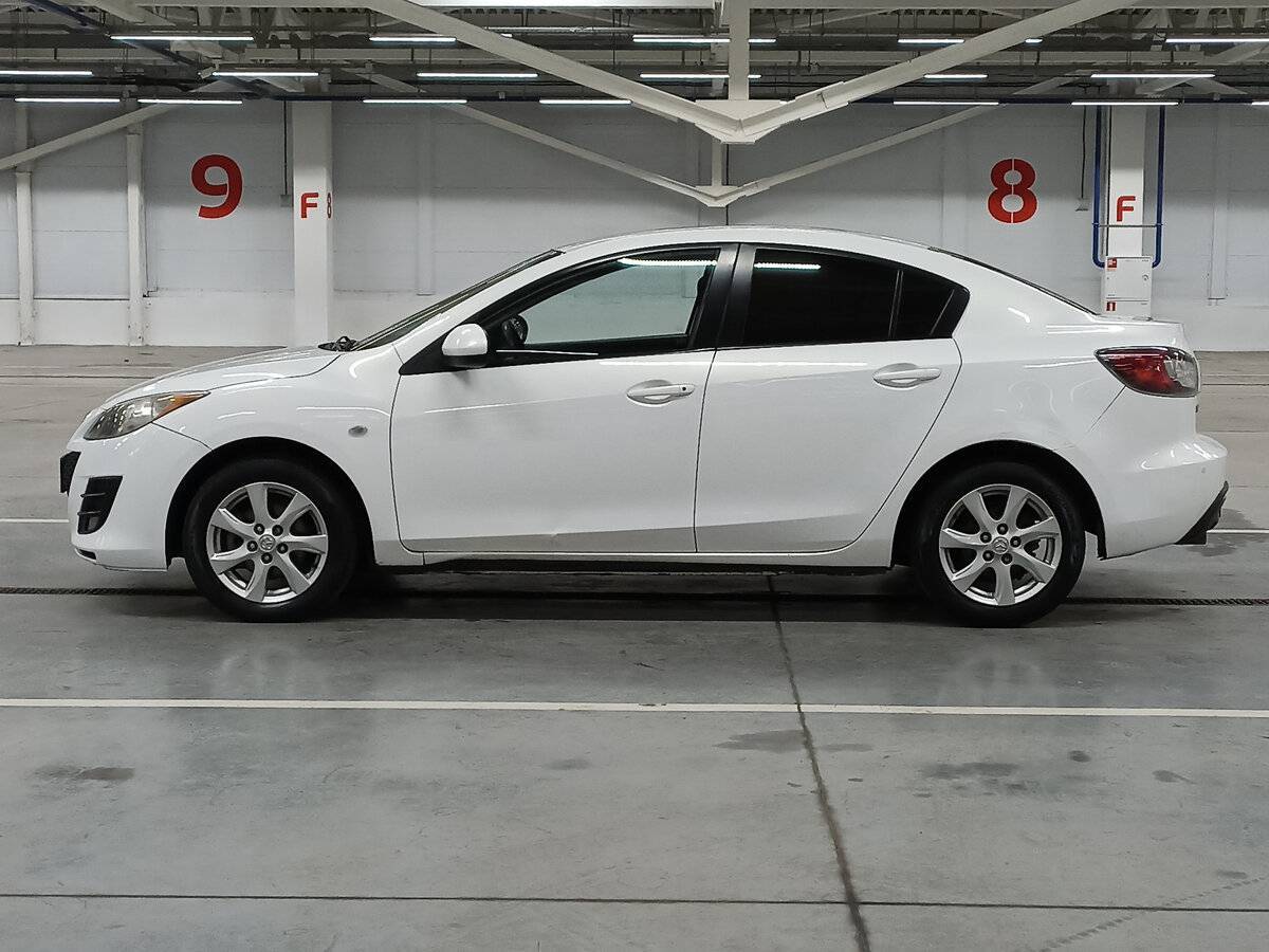 Mazda 3 с пробегом — 2011 год. Фото: #7